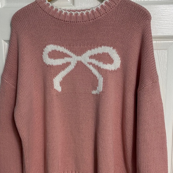 Sincerely Jules Pink Sweater with White Bow size large never worn - Picture 8 of 9